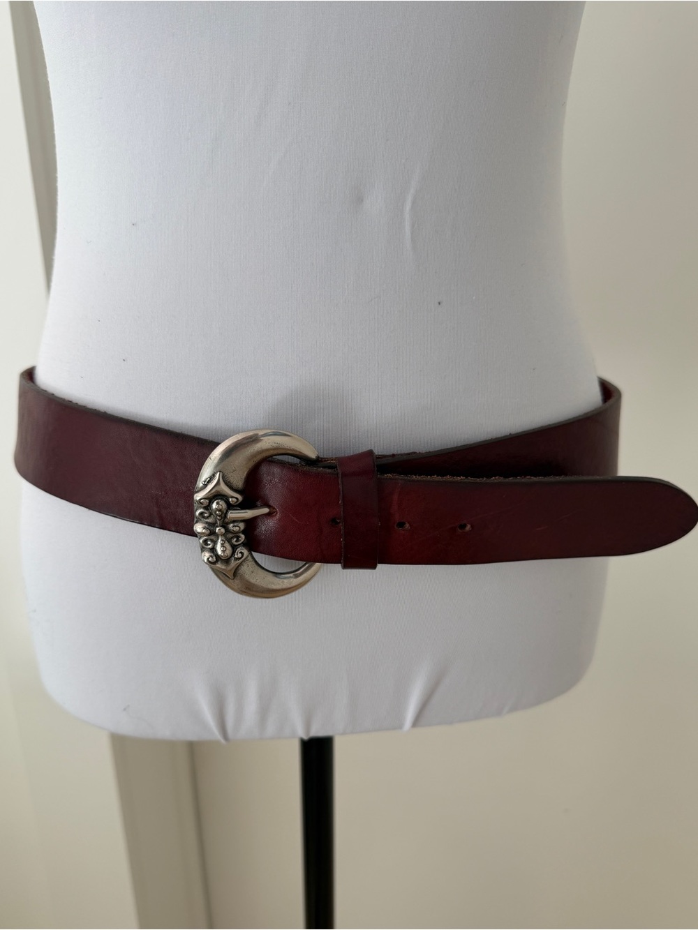 BELT Genuine Leather Burgundy Made Italy Silver Tone Metal Ornate Buckle Boho